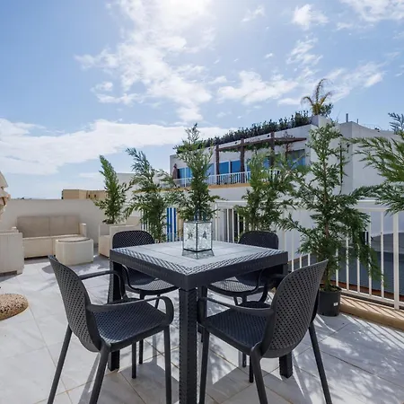 Valley & Sea View 2br Penthouse - 6 Mins To Balluta Bay By Quicktrips 아파트 Saint Julian's