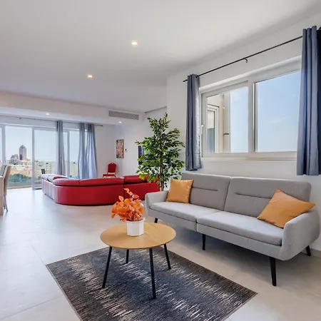 Valley & Sea View 2br Penthouse - 6 Mins To Balluta Bay By Quicktrips 아파트 Saint Julian's