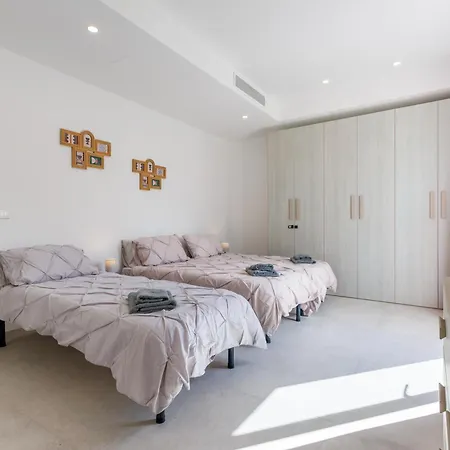Daire Valley & Sea View 2br Penthouse - 6 Mins To Balluta Bay By Quicktrips Saint Julian's