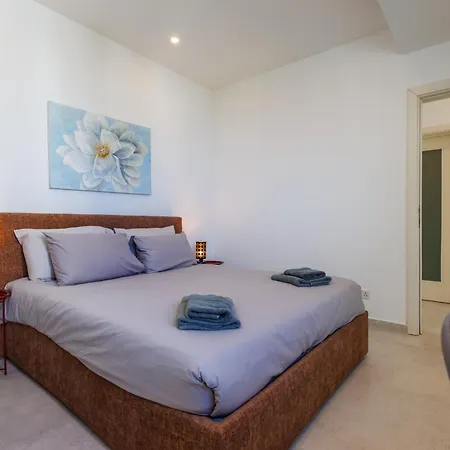 Valley & Sea View 2br Penthouse - 6 Mins To Balluta Bay By Quicktrips *